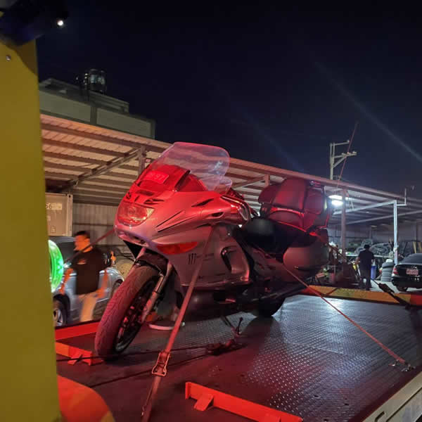 高雄重機道路救援